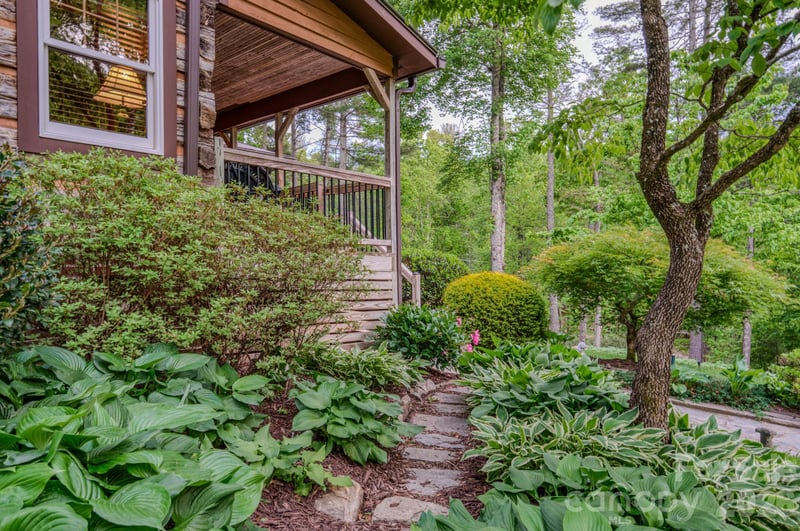 75 Old Gap Creek Rd, Fairview, NC 28730