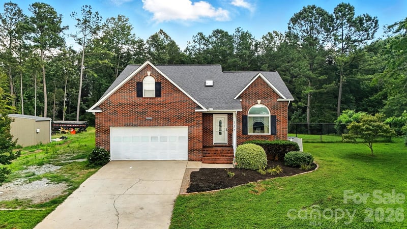 157 Whittington Ridge Dr, Taylorsville, NC 28681