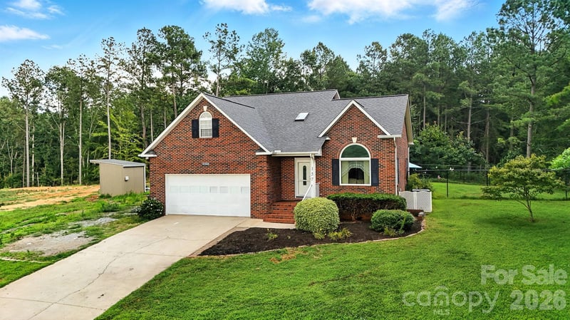 157 Whittington Ridge Dr, Taylorsville, NC 28681