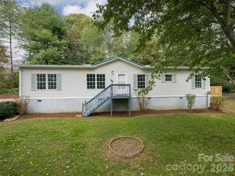 101 Heather Dr, Asheville, NC 28806