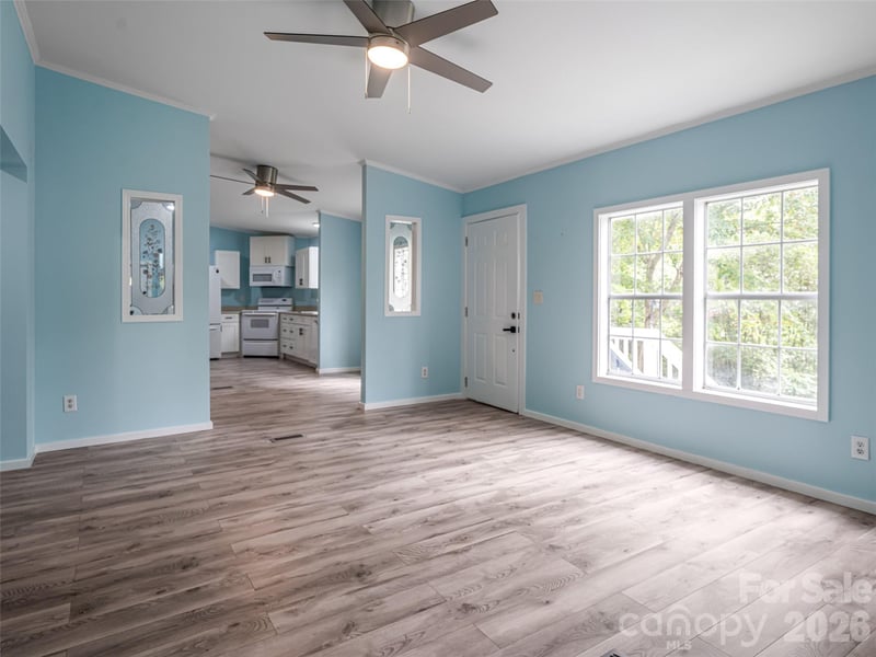 101 Heather Dr, Asheville, NC 28806