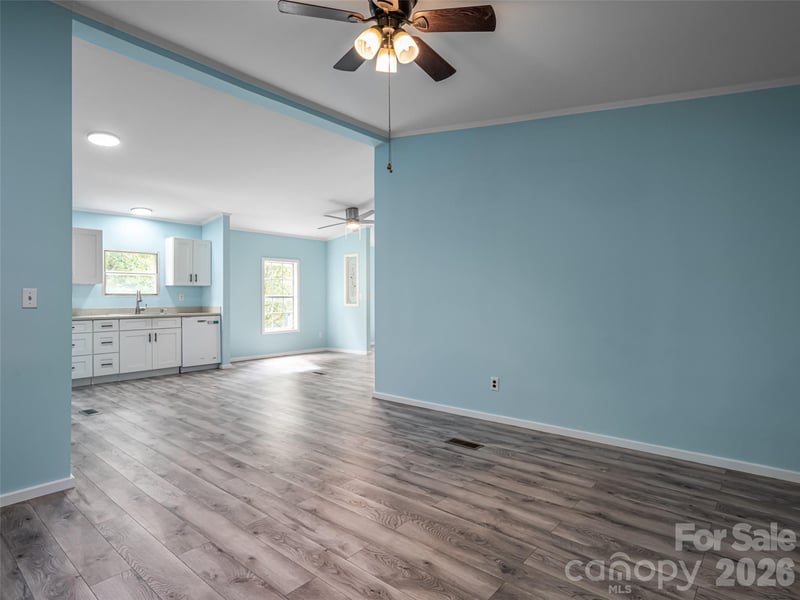 101 Heather Dr, Asheville, NC 28806