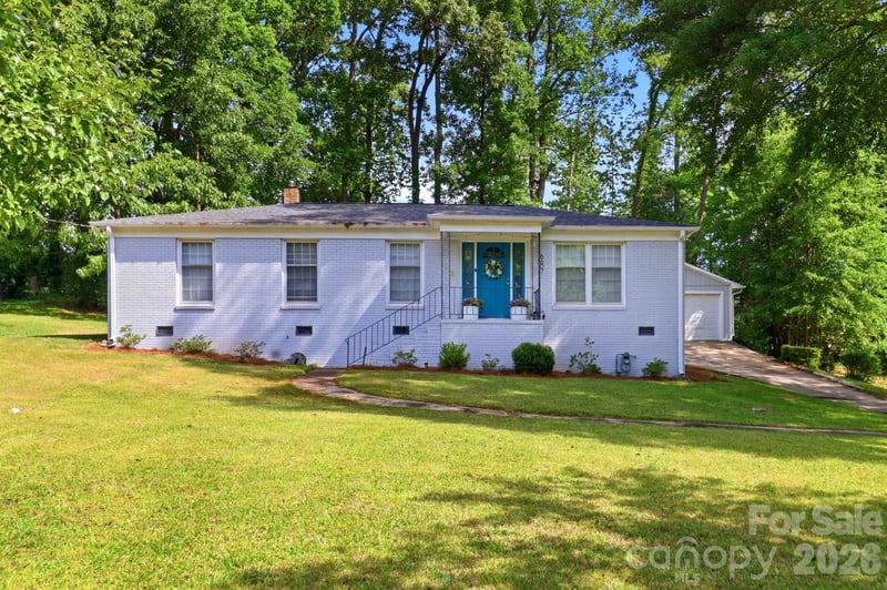 6607 Elmwood Cir, Charlotte, NC 28214