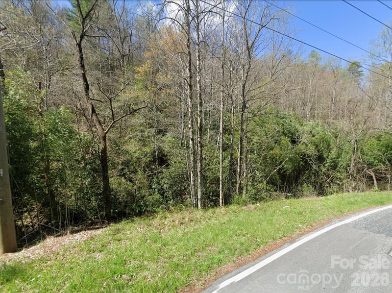 500 Hensley Cemetery Rd, Whittier, NC 28789