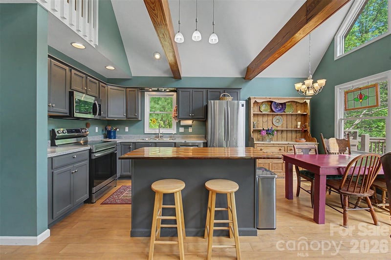 110 Wyoming Dr, Sylva, NC 28779