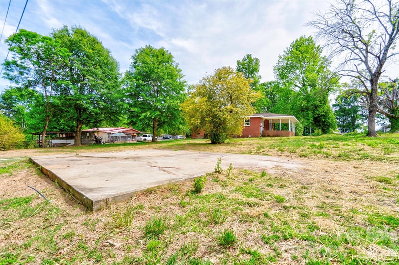 153 Greene Rd, Forest City, NC 28043