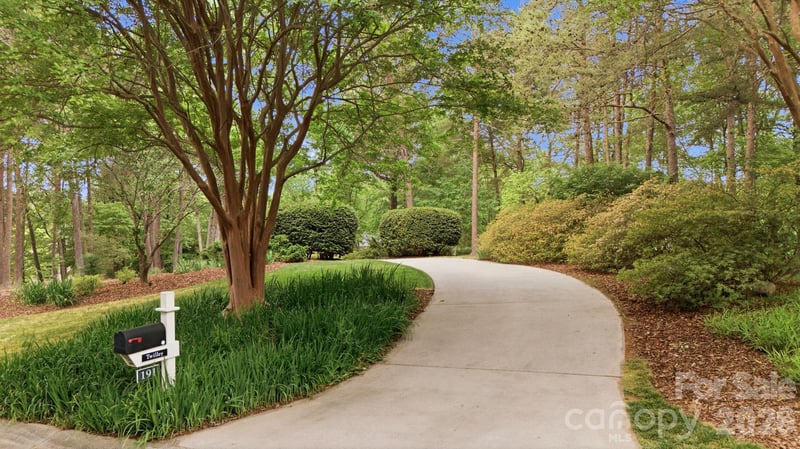 191 Porters Glen, New London, NC 28127