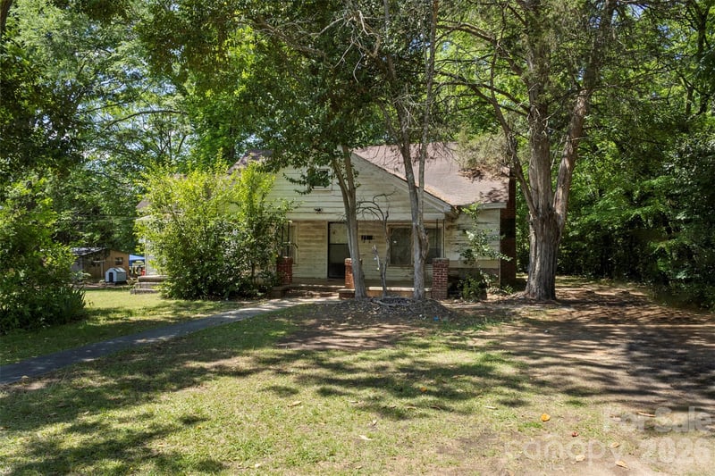 154 Loomis St, Chester, SC 29706