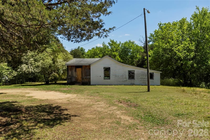 911 Center Rd, Chester, SC 29706