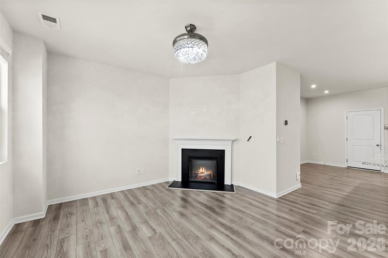 11010 Chalkbark Ln, Charlotte, NC 28262