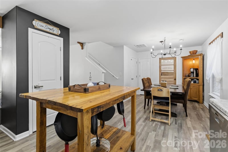 2220 Pinnacle View Dr, Kings Mountain, NC 28086