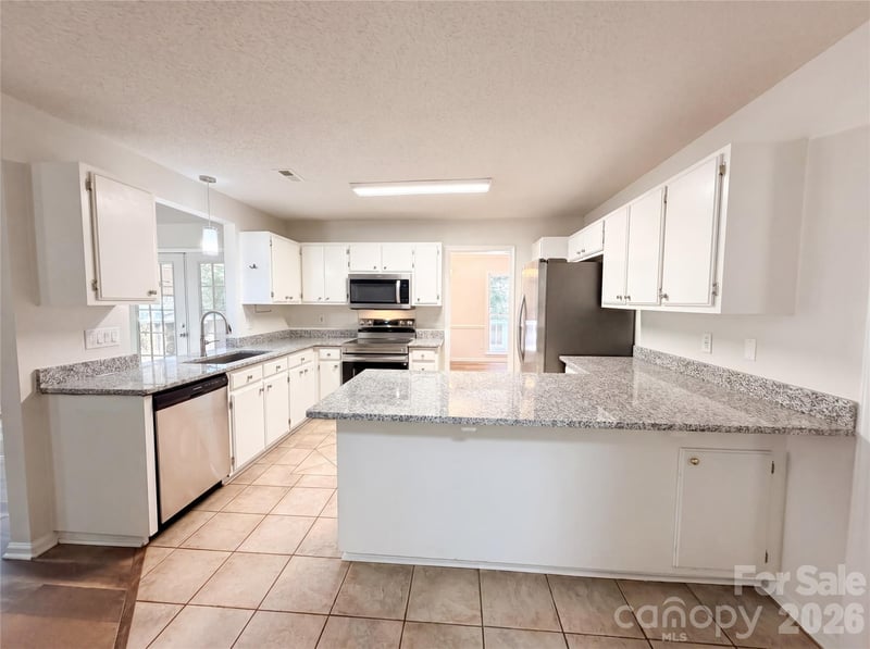 13622 Tynecastle Ln, Matthews, NC 28105