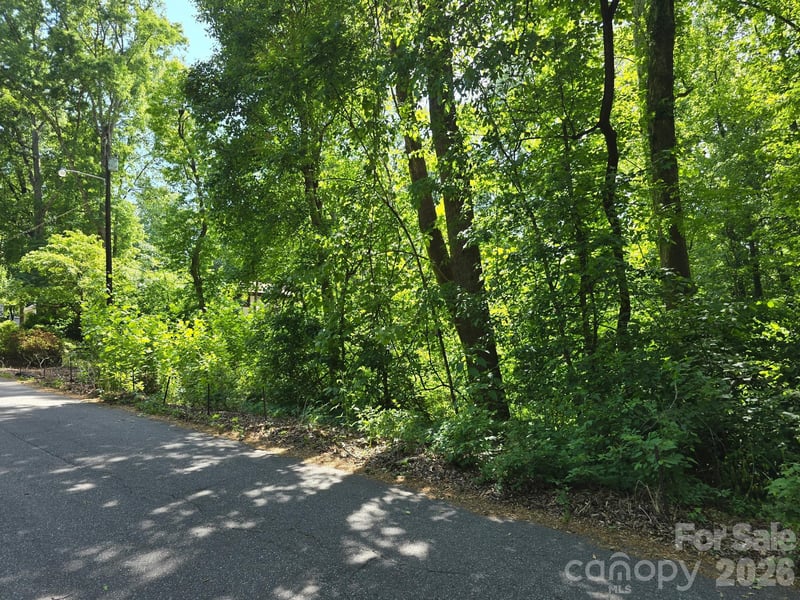 212 Montgomery Dr, Statesville, NC 28625