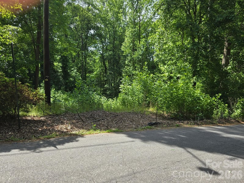 212 Montgomery Dr, Statesville, NC 28625