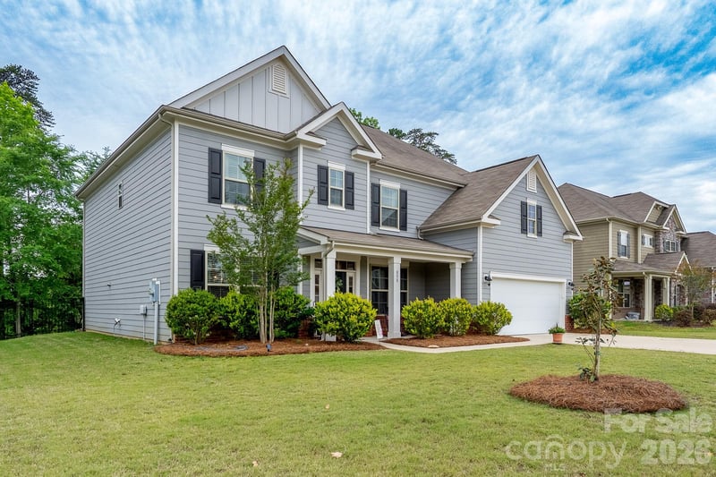 858 Double Oak Ln, Concord, NC 28025