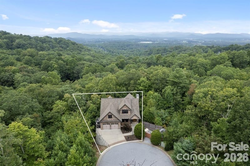 109 Wood Owl Ct, Hendersonville, NC 28791