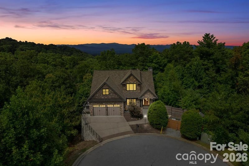 109 Wood Owl Ct, Hendersonville, NC 28791