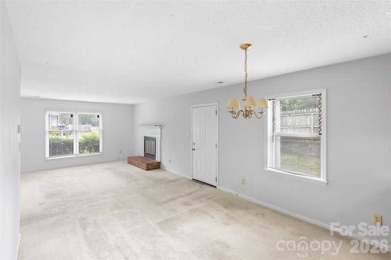 701 Jerilyn Dr, Charlotte, NC 28212
