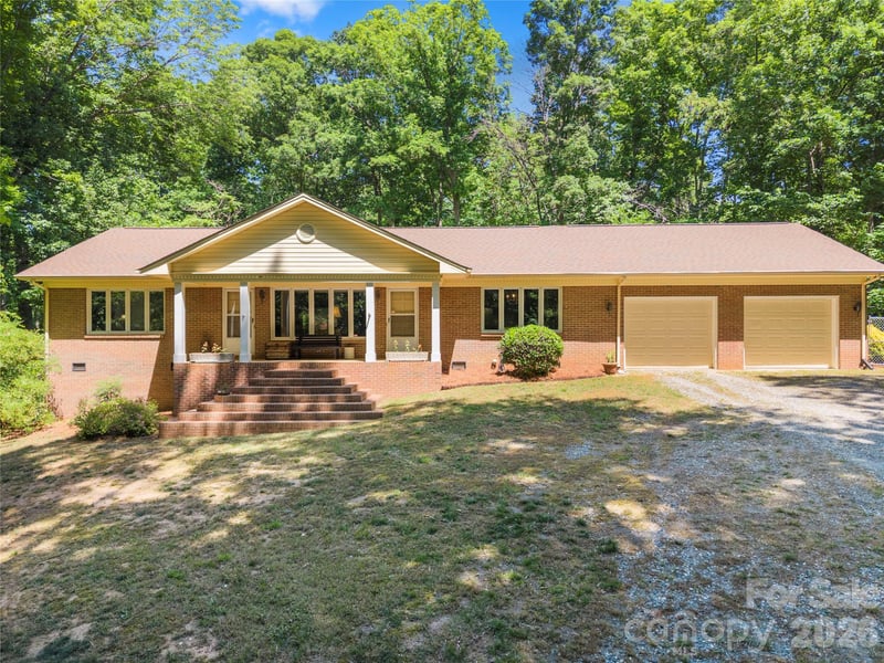 3426 Driftwood Dr, Gastonia, NC 28056