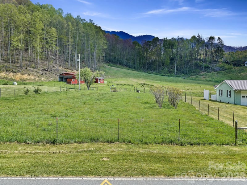 Odoms Chapel Rd, Bakersville, NC 28705