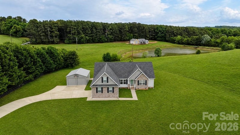 879 Doggett Rd, Forest City, NC 28043