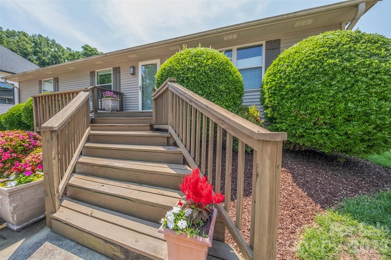 21205 Rio Oro Dr, Cornelius, NC 28031