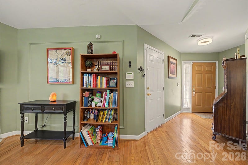 1110 Newfound Hollow Dr, Charlotte, NC 28214