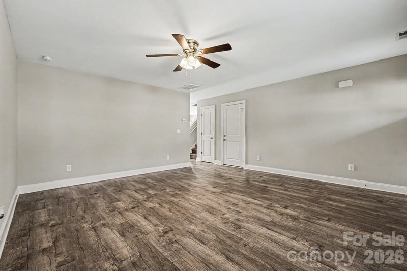 1573 Mayfair Dr, Conover, NC 28613