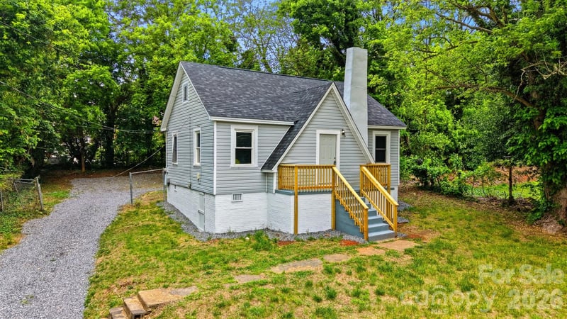 912 Center St, Hickory, NC 28602