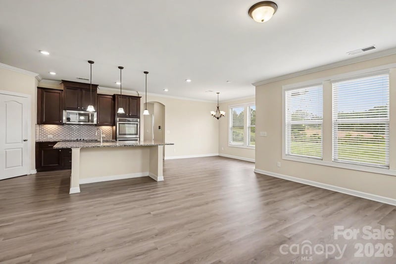 502 Alucio Ct, Matthews, NC 28104