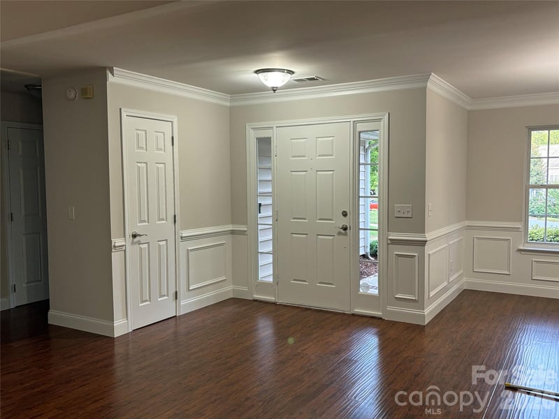 450 Glencrest Dr, Stanley, NC 28164