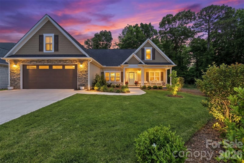 2109 6th St, Hickory, NC 28601