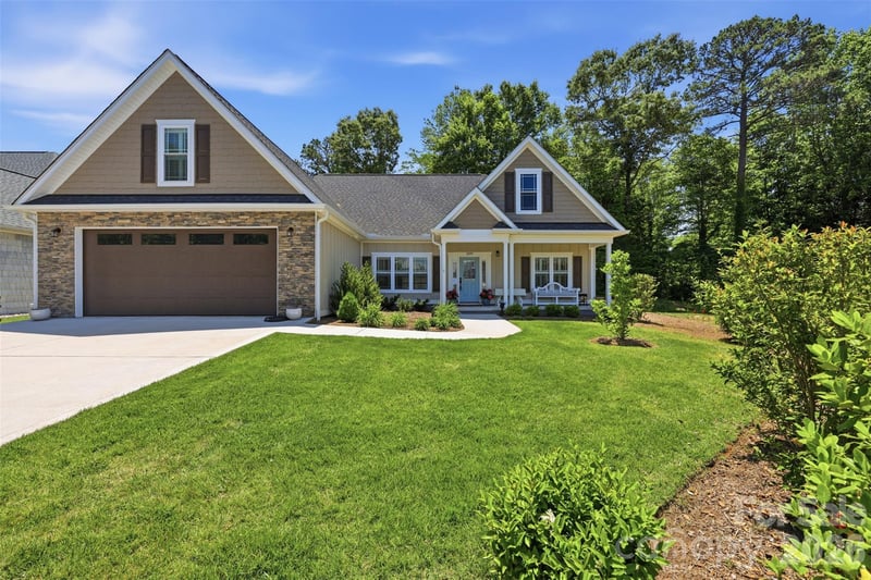 2109 6th St, Hickory, NC 28601
