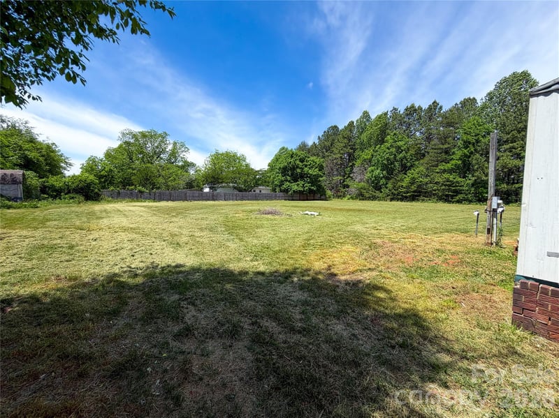 3889 Needmore Rd, Woodleaf, NC 27054