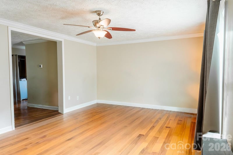 206 Courtland Pl, Asheville, NC 28801