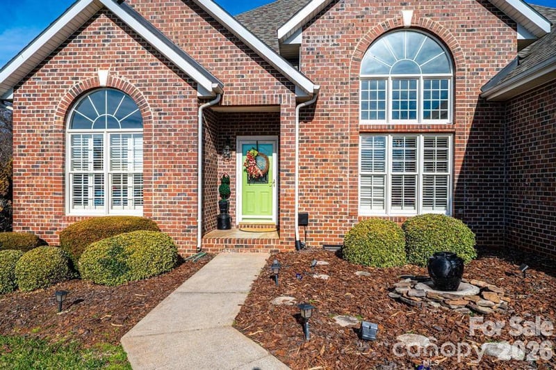 3992 Brickfield St, Hickory, NC 28602