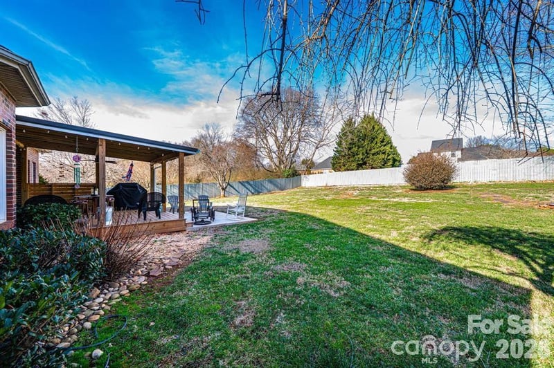 3992 Brickfield St, Hickory, NC 28602