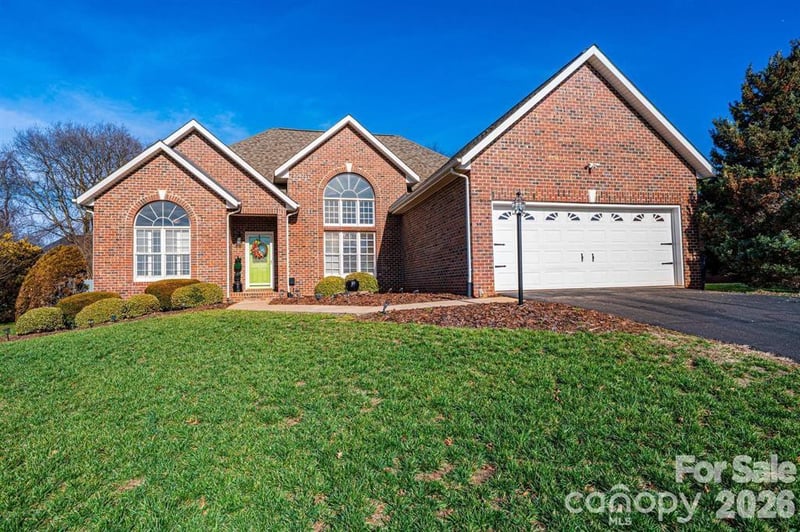 3992 Brickfield St, Hickory, NC 28602