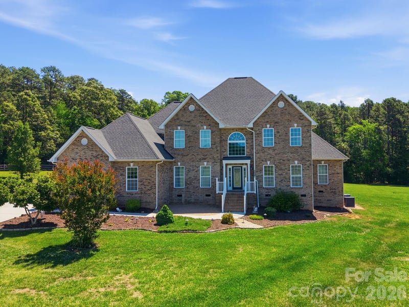 1434 Steeplechase Dr, Mount Pleasant, NC 28124