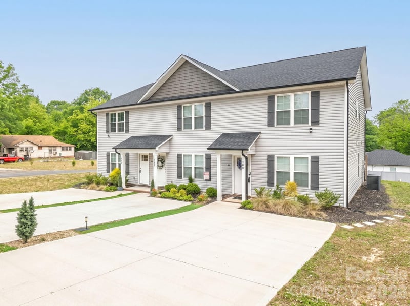 600 8th St, Kannapolis, NC 28081