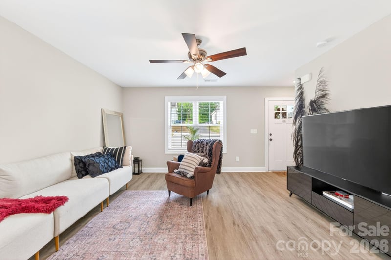 600 8th St, Kannapolis, NC 28081