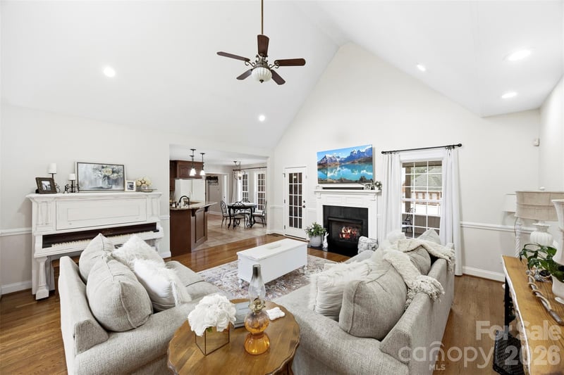 220 Landry Dr, Kings Mountain, NC 28086