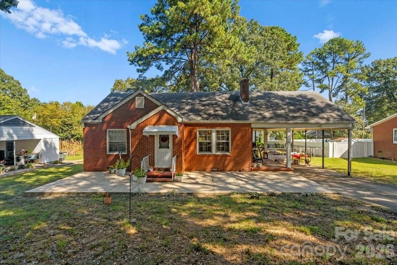 1222 Park Dr, Gastonia, NC 28054