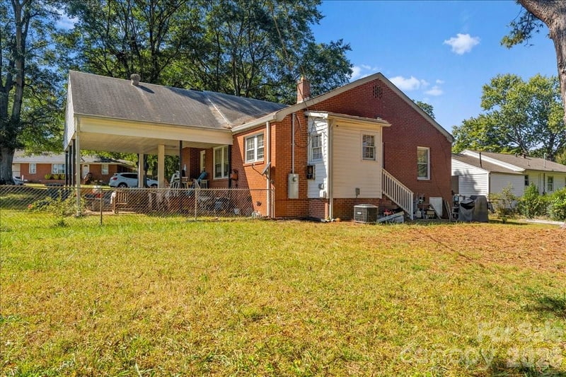 1222 Park Dr, Gastonia, NC 28054