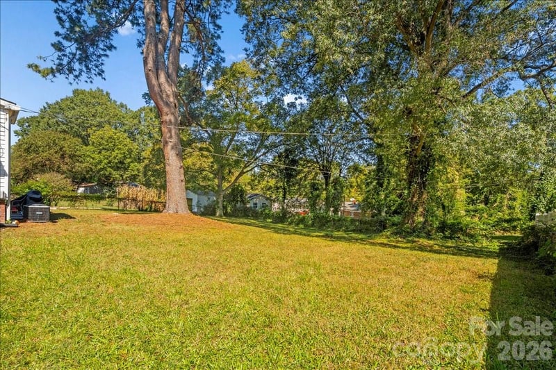1222 Park Dr, Gastonia, NC 28054
