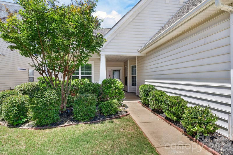 418 Brier Knob Dr, Fort Mill, SC 29715