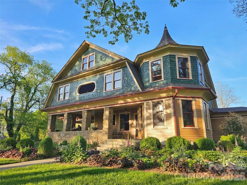 129 Woolsey Hts, Waynesville, NC 28786