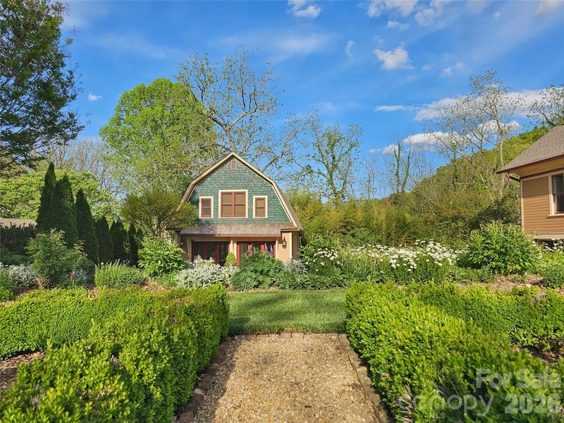 129 Woolsey Hts, Waynesville, NC 28786