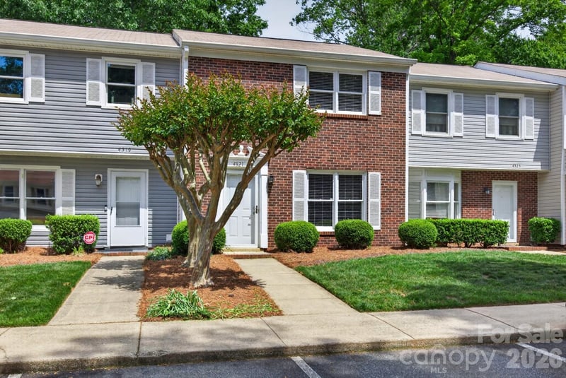 4321 Baylor St, Greensboro, NC 27455