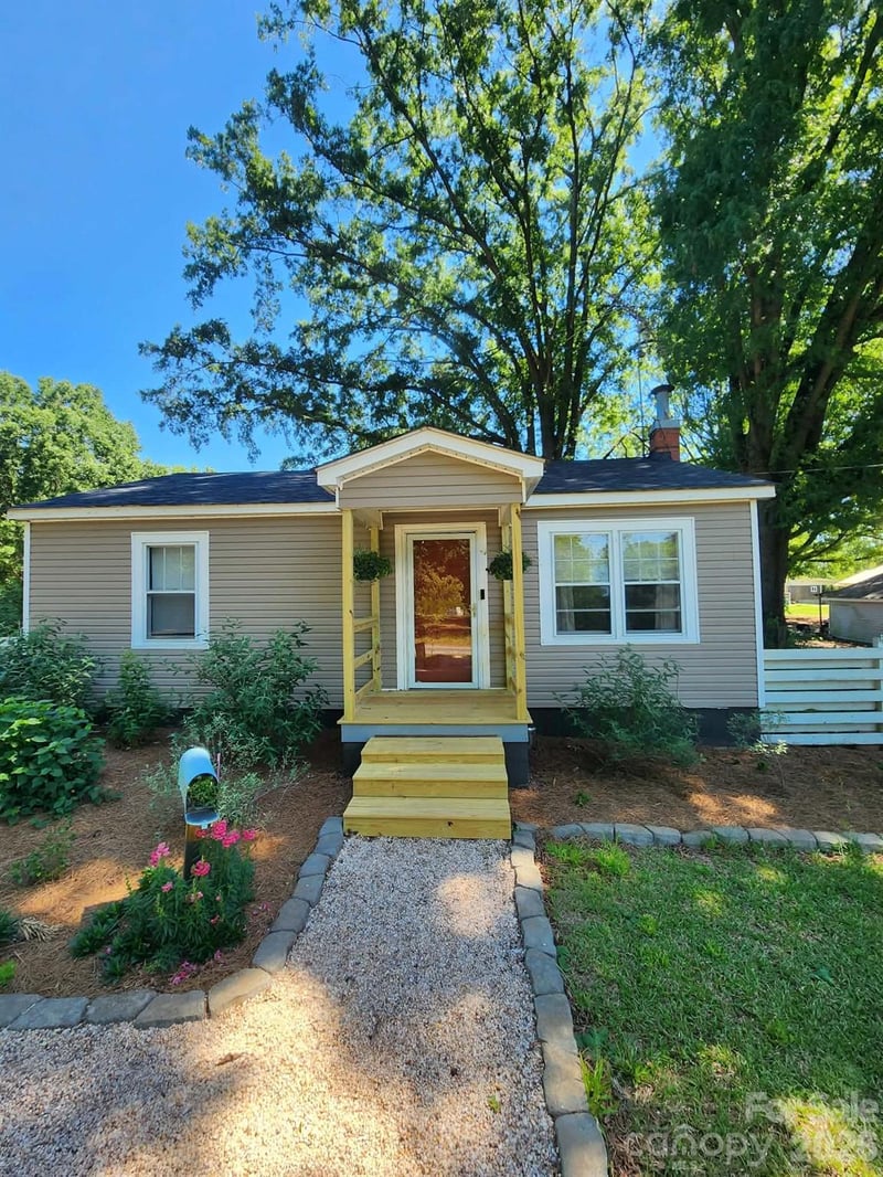 222 Carrie Dr, Oakboro, NC 28129